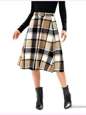 Midi A-Line Skirt with Pockets, Elastic Waist, Flannel Fabric, Size Medium
